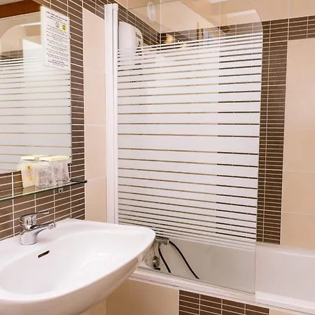 酒店 波特之家餐厅酒店 3*