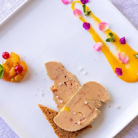 Hotel Logis Restaurant Du Pont 3*
