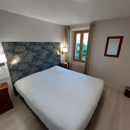Logis Restaurant Du Pont 3*