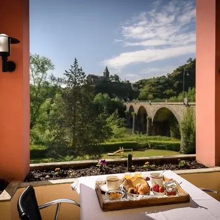 Hotel Logis Restaurant Du Pont