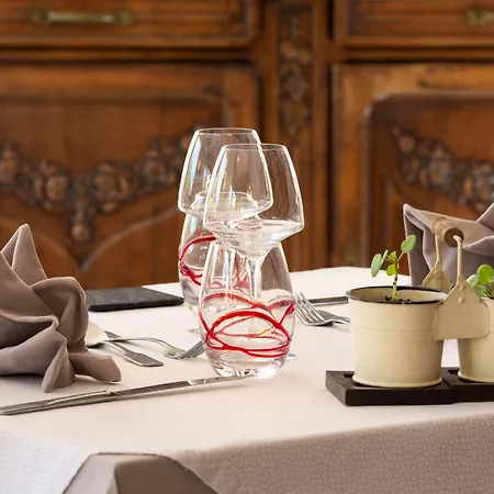 Logis Restaurant Du Pont Hotel 3*