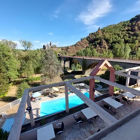 Hotel Logis Restaurant Du Pont Ambialet