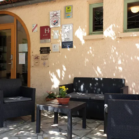 Logis Restaurant Du Pont 3*