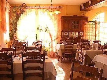 Logis Restaurant Du Pont Ambialet