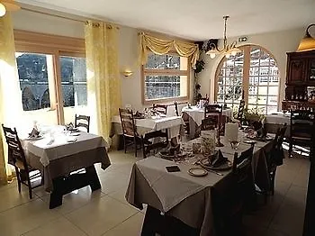 Logis Restaurant Du Pont 3*