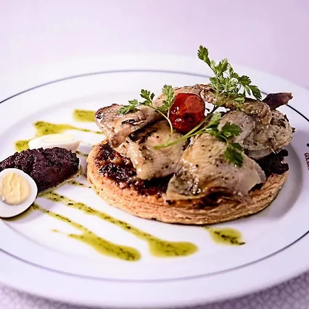 Logis Restaurant Du Pont Ambialet