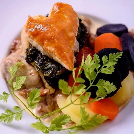 Logis Restaurant Du Pont 3* Ambialet