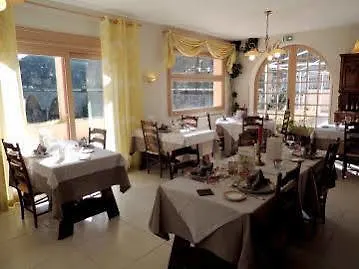 Logis Restaurant Du Pont 3* Ambialet