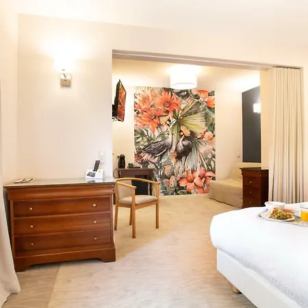Hotel Logis Restaurant Du Pont 3*